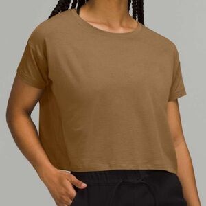 Lululemon Cates Tee in Artifact